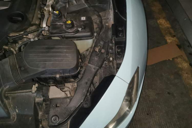 Used Maserati Ghibli 2017 3.0T Standard Edition Engine Bay Left