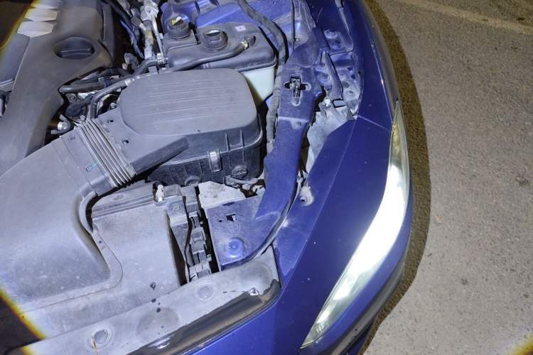 Used Maserati Ghibli 2017 3.0T Standard Edition Engine Bay Left