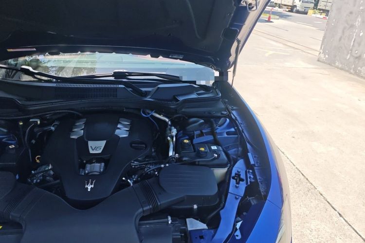 Used Maserati Ghibli 2017 3.0T Standard Edition Engine Bay Left
