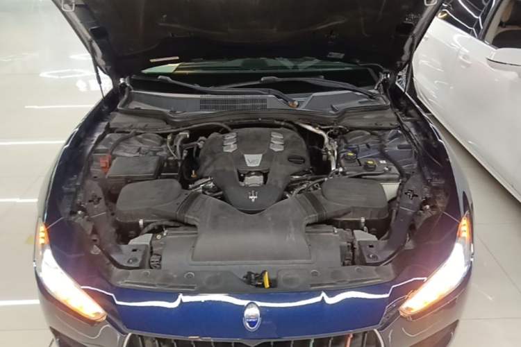 Used Maserati Ghibli 2017 3.0T Standard Edition Engine Bay