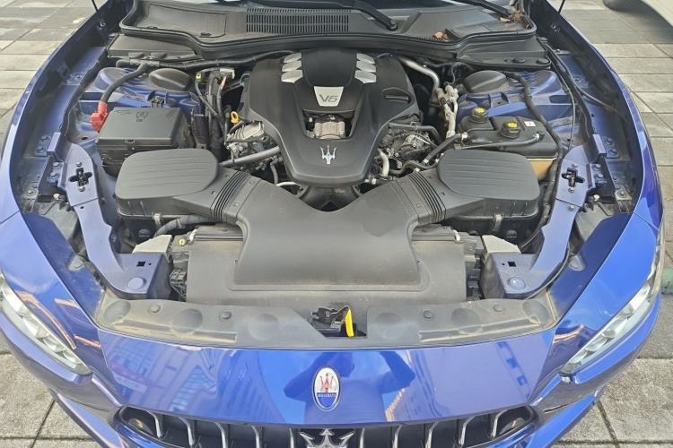 Used Maserati Ghibli 2017 3.0T Standard Edition Engine Bay