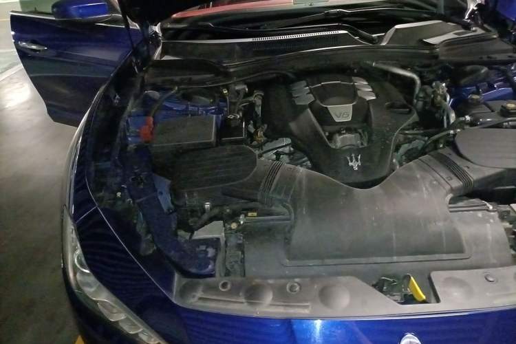Used Maserati Ghibli 2017 3.0T Standard Edition Engine Bay Right