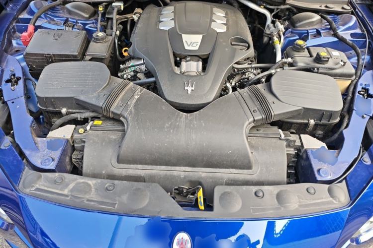 Used Maserati Ghibli 2017 3.0T Standard Edition Engine Bay