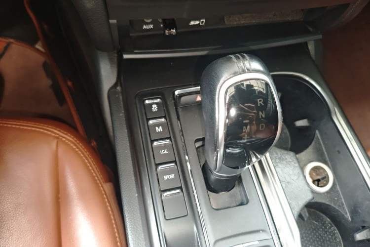 Used Maserati Ghibli 2017 3.0T Standard Edition Gear Lever