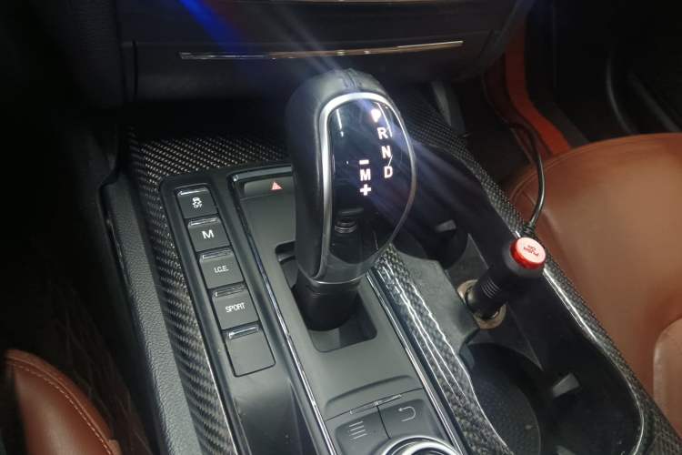 Used Maserati Ghibli 2017 3.0T Standard Edition Gear Lever