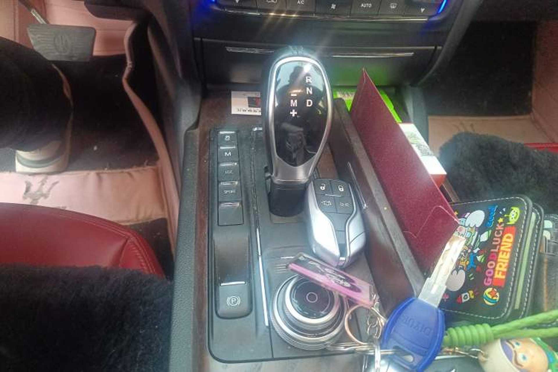 Used Maserati Ghibli 2017 3.0T Standard Edition Gear Lever