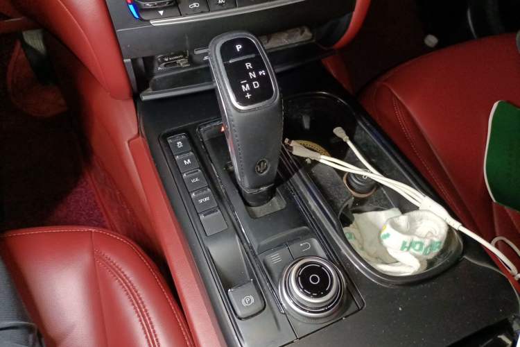 Used Maserati Ghibli 2017 3.0T Standard Edition Gear Lever