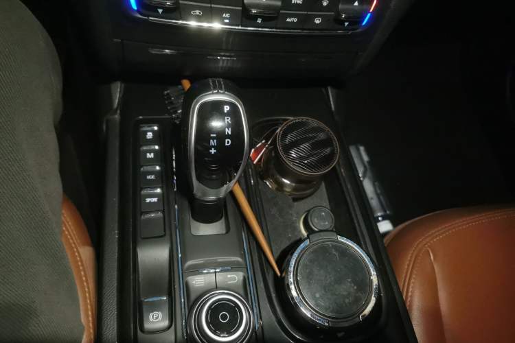 Used Maserati Ghibli 2017 3.0T Standard Edition Gear Lever