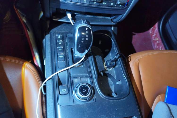 Used Maserati Ghibli 2017 3.0T Standard Edition Gear Lever