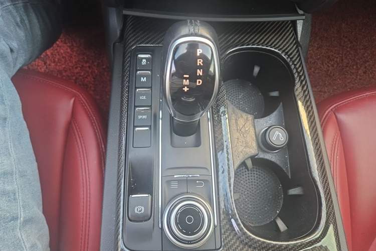 Used Maserati Ghibli 2017 3.0T Standard Edition Gear Lever