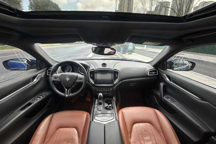 Used Maserati Ghibli 2017 3.0T Standard Edition Interior 2
