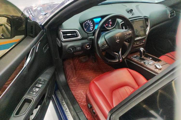 Used Maserati Ghibli 2017 3.0T Standard Edition Interior 3