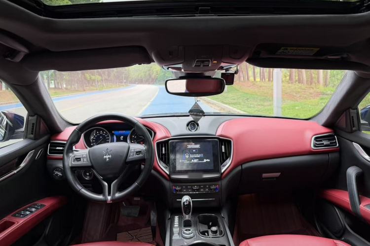 Used Maserati Ghibli 2017 3.0T Standard Edition Interior 3