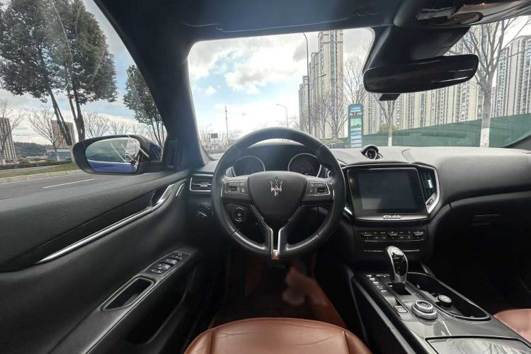 Used Maserati Ghibli 2017 3.0T Standard Edition Interior 3