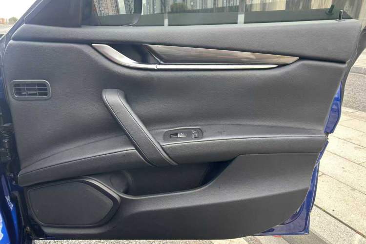 Used Maserati Ghibli 2017 3.0T Standard Edition Interior 7