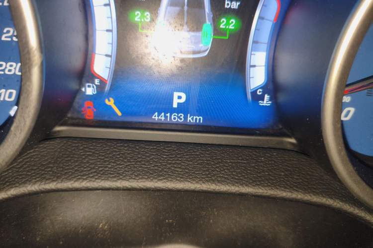 Used Maserati Ghibli 2017 3.0T Standard Edition Odometer Close Up