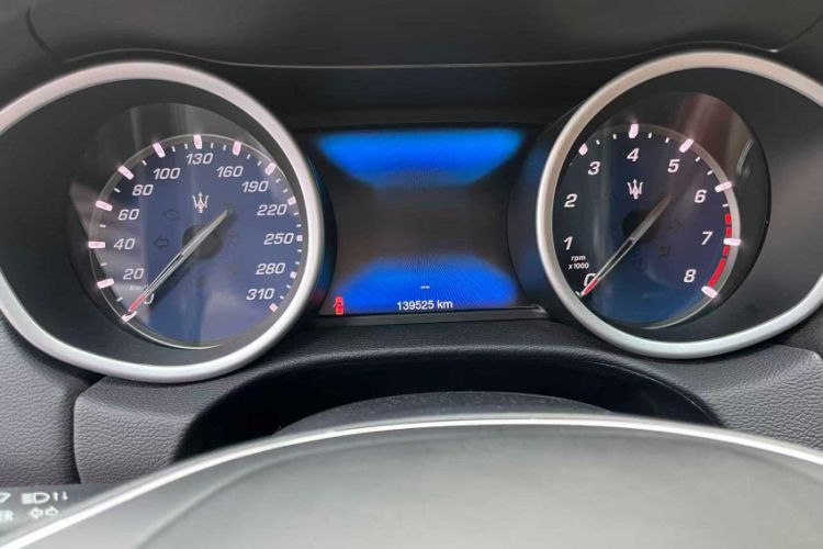 Used Maserati Ghibli 2017 3.0T Standard Edition Odometer Close Up