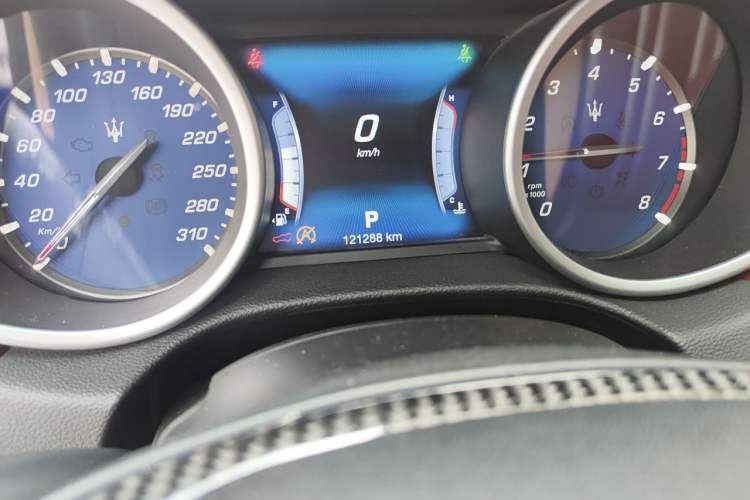 Used Maserati Ghibli 2017 3.0T Standard Edition Odometer Close Up