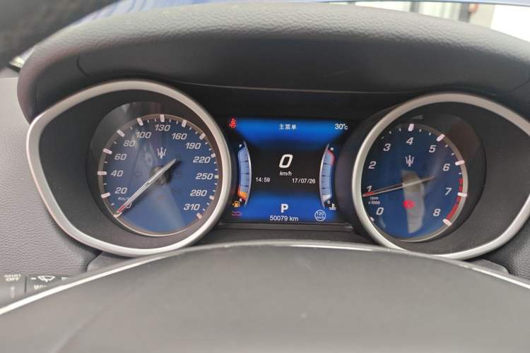 Used Maserati Ghibli 2017 3.0T Standard Edition Odometer Close Up