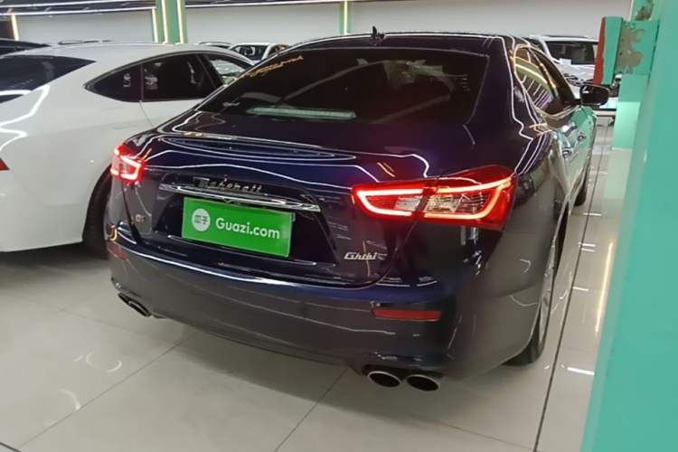 Used Maserati Ghibli 2017 3.0T Standard Edition Rear Right 45 Deg