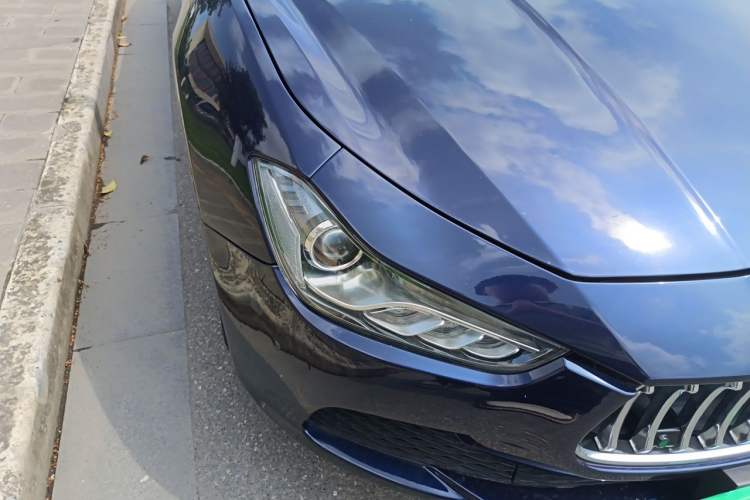 Used Maserati Ghibli 2017 3.0T Standard Edition Right Front Headlight