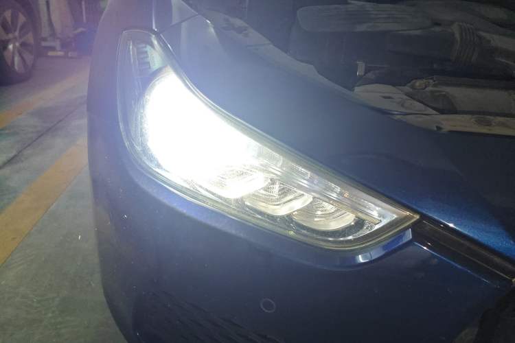 Used Maserati Ghibli 2017 3.0T Standard Edition Right Front Headlight