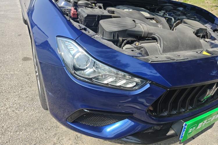 Used Maserati Ghibli 2017 3.0T Standard Edition Right Front Headlight