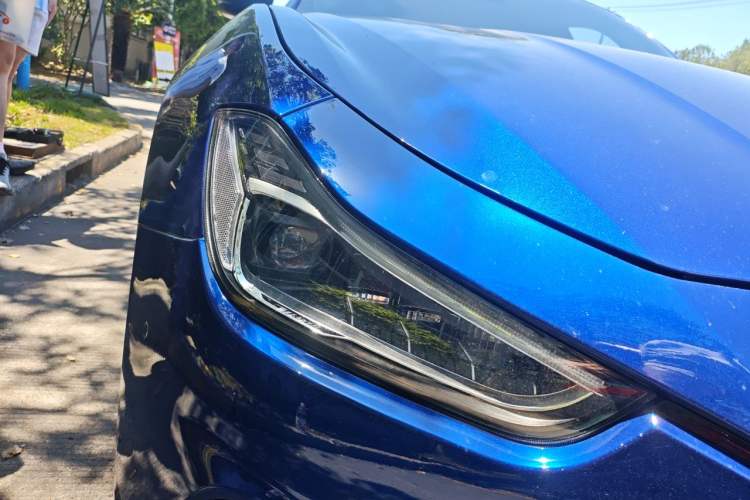 Used Maserati Ghibli 2017 3.0T Standard Edition Right Front Headlight
