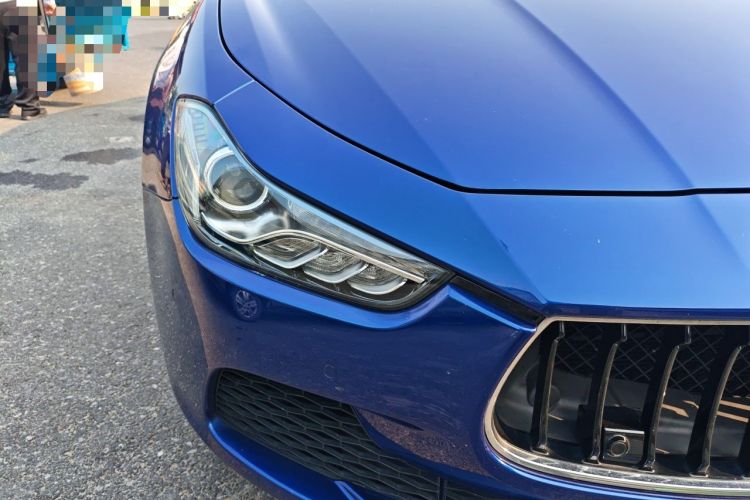Used Maserati Ghibli 2017 3.0T Standard Edition Right Front Headlight
