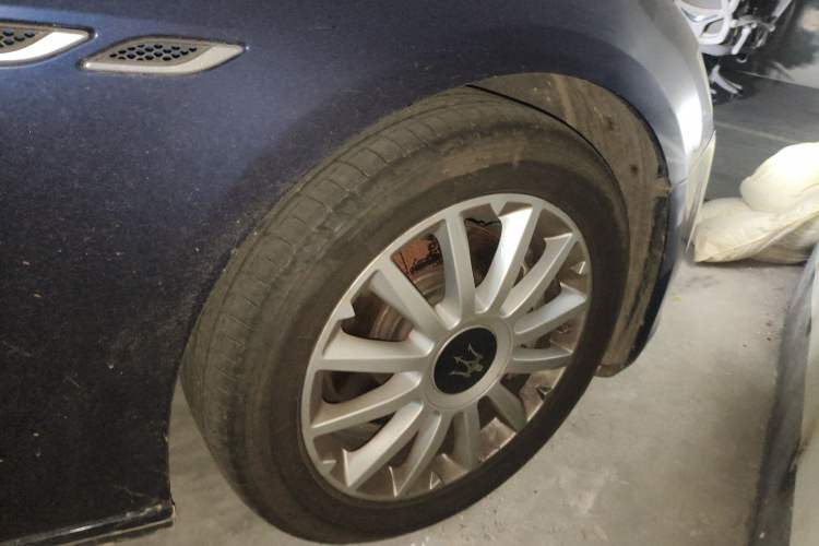 Used Maserati Ghibli 2017 3.0T Standard Edition Right Front Wheel Hub