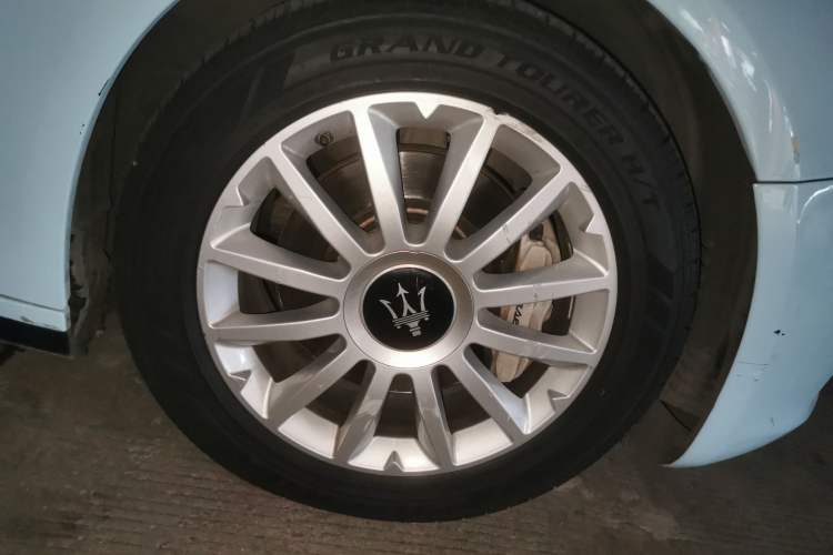 Used Maserati Ghibli 2017 3.0T Standard Edition Right Front Wheel Hub
