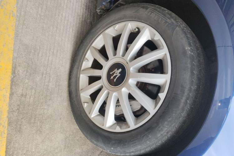 Used Maserati Ghibli 2017 3.0T Standard Edition Right Front Wheel Hub