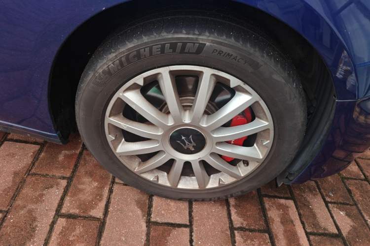 Used Maserati Ghibli 2017 3.0T Standard Edition Right Front Wheel Hub