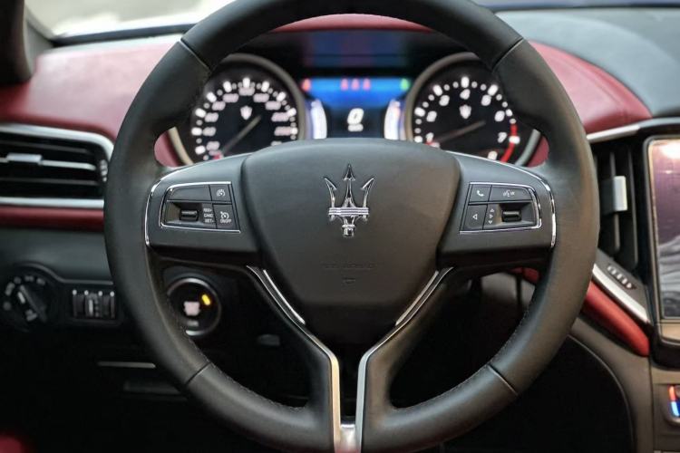 Used Maserati Ghibli 2017 3.0T Standard Edition Steering Wheel