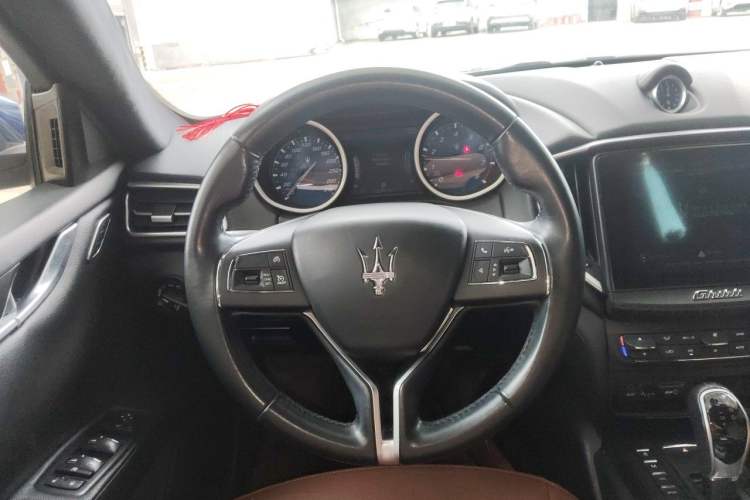 Used Maserati Ghibli 2017 3.0T Standard Edition Steering Wheel