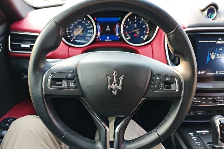 Used Maserati Ghibli 2017 3.0T Standard Edition Steering Wheel