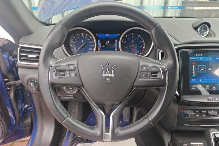Used Maserati Ghibli 2017 3.0T Standard Edition Steering Wheel