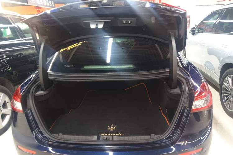 Used Maserati Ghibli 2017 3.0T Standard Edition Trunk