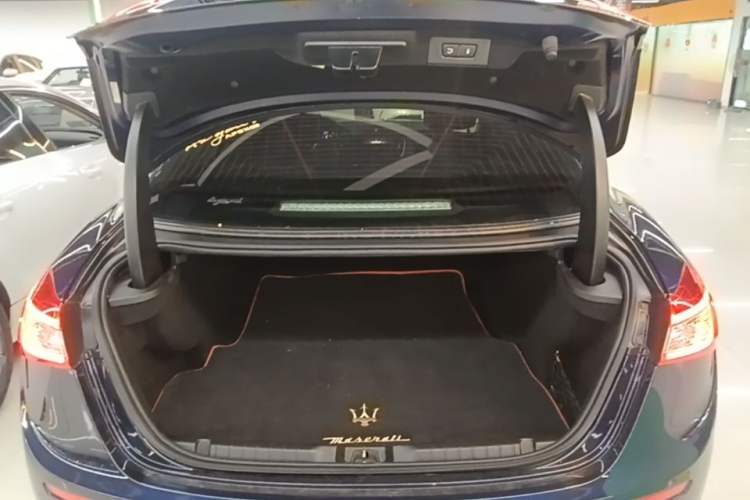 Used Maserati Ghibli 2017 3.0T Standard Edition Trunk