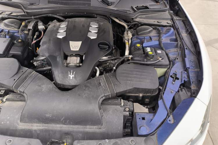 Used Maserati Ghibli 2017 3.0T Standard Edition Engine Bay Left