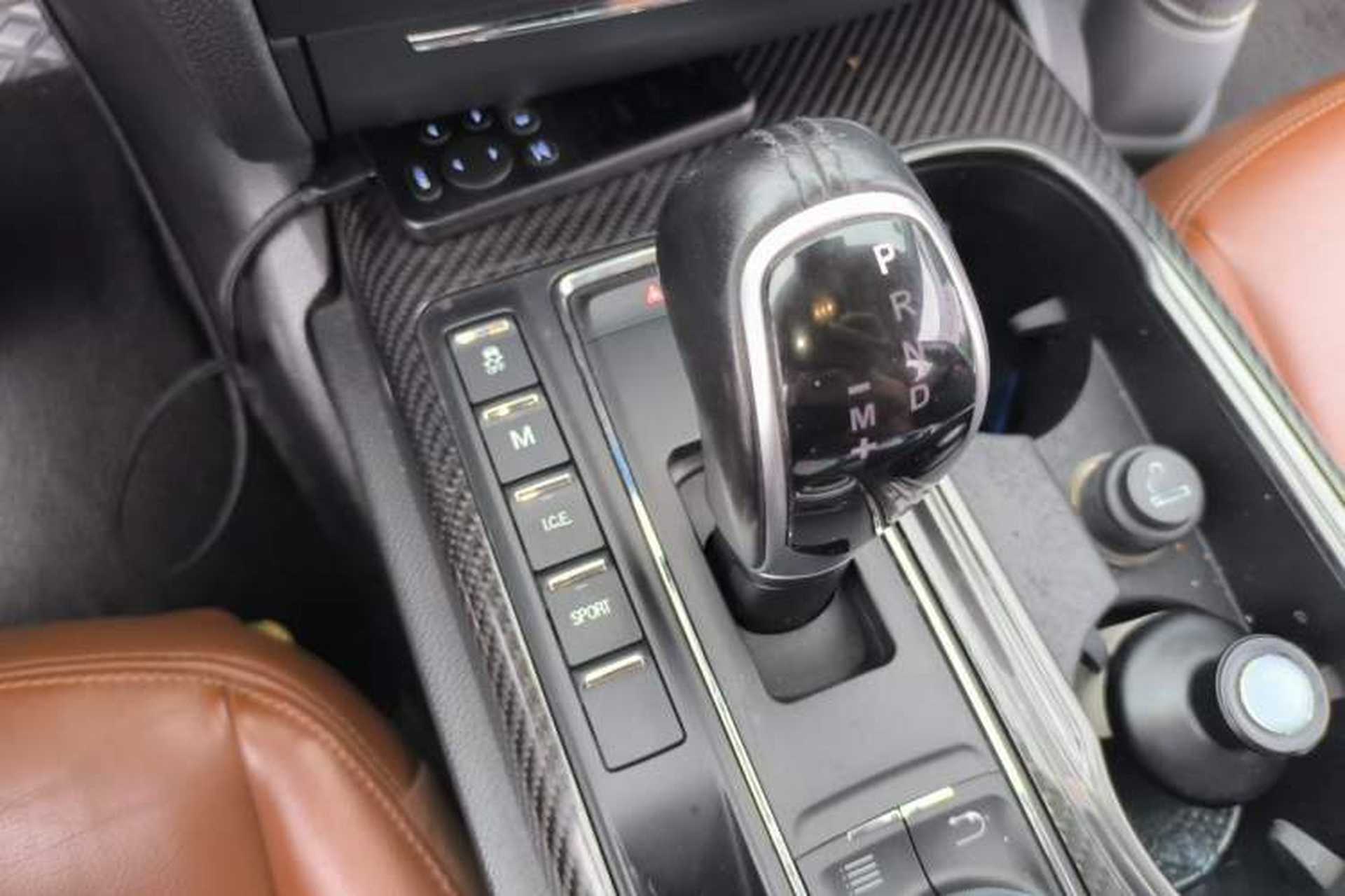 Used Maserati Ghibli 2017 3.0T Standard Edition Gear Lever