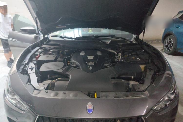 Used Maserati Ghibli 2017 3.0T Standard Edition Engine Bay