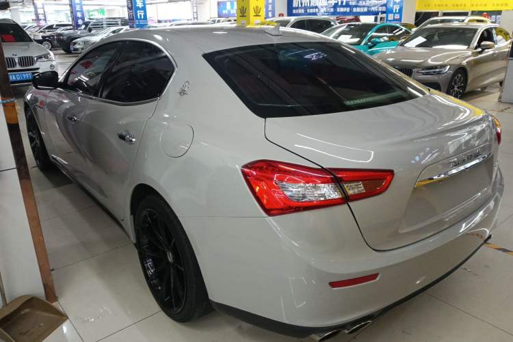 Used Maserati Ghibli 2017 3.0T Standard Edition Rear Left 45 Deg