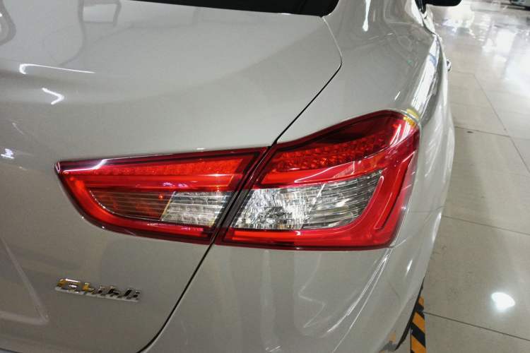 Used Maserati Ghibli 2017 3.0T Standard Edition Right Rear Taillight