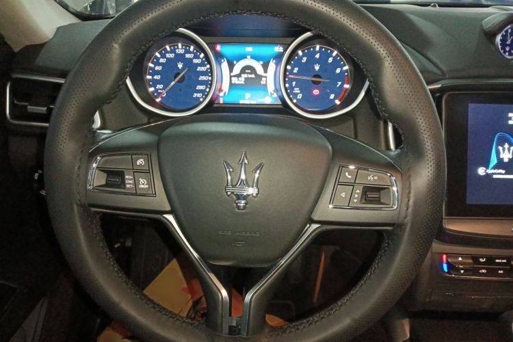 Used Maserati Ghibli 2017 3.0T Standard Edition Steering Wheel