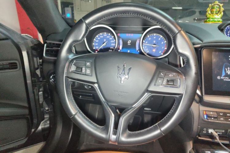 Used Maserati Ghibli 2017 3.0T Standard Edition Steering Wheel