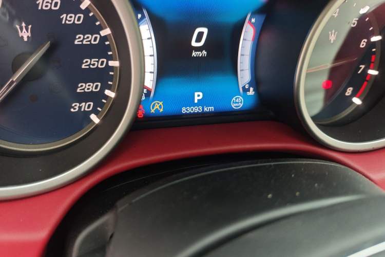 Used Maserati Ghibli 2017 3.0T Standard Edition Odometer Close Up
