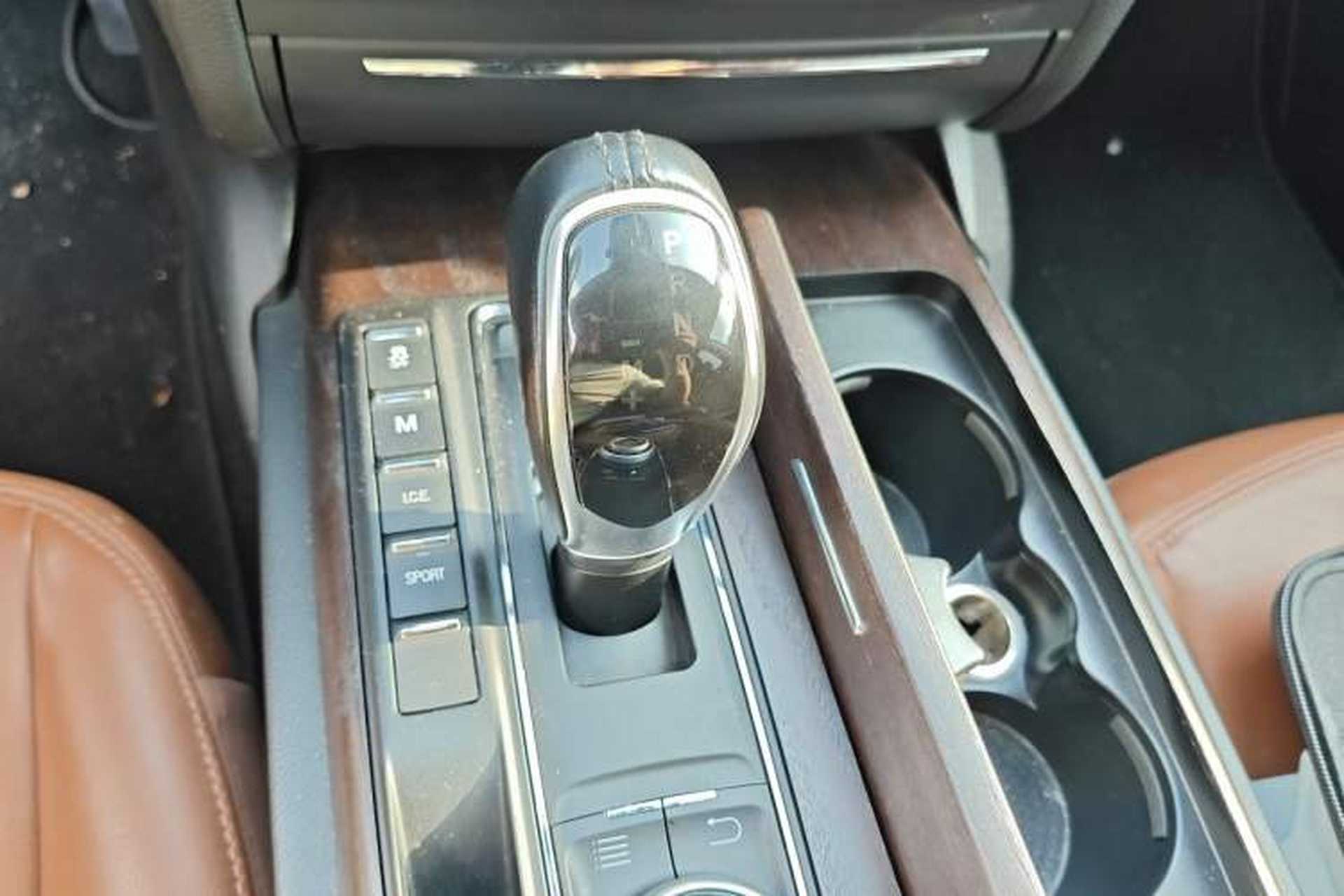 Used Maserati Ghibli 2017 3.0T Standard Edition Gear Lever