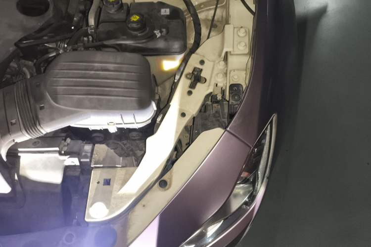 Used Maserati Ghibli 2017 3.0T Standard Edition Engine Bay Left