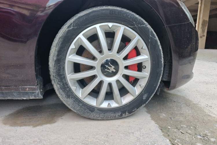 Used Maserati Ghibli 2017 3.0T Standard Edition Right Front Wheel Hub